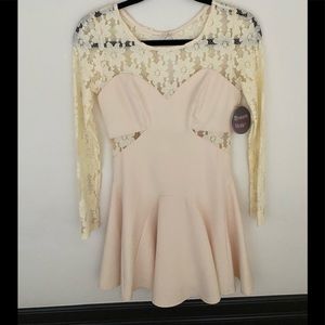 BNWT Dream State Cream Lace Dress size S